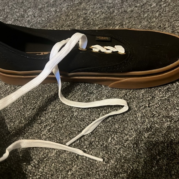 Vans - Picture 5 of 6